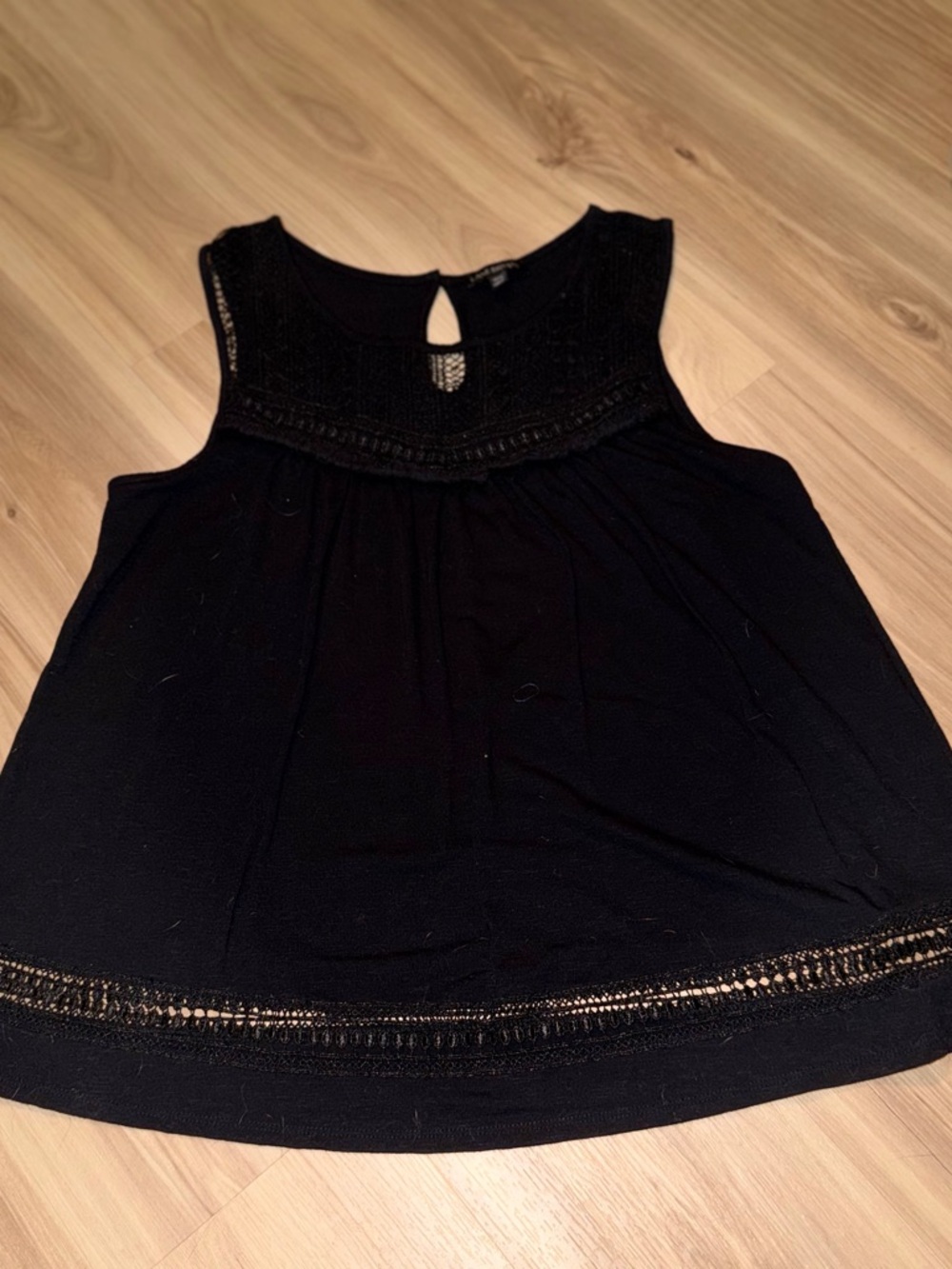 Lane Bryant  Black Sleeveless Crochet Yoke Tank Top EUC. SIZE 14/16